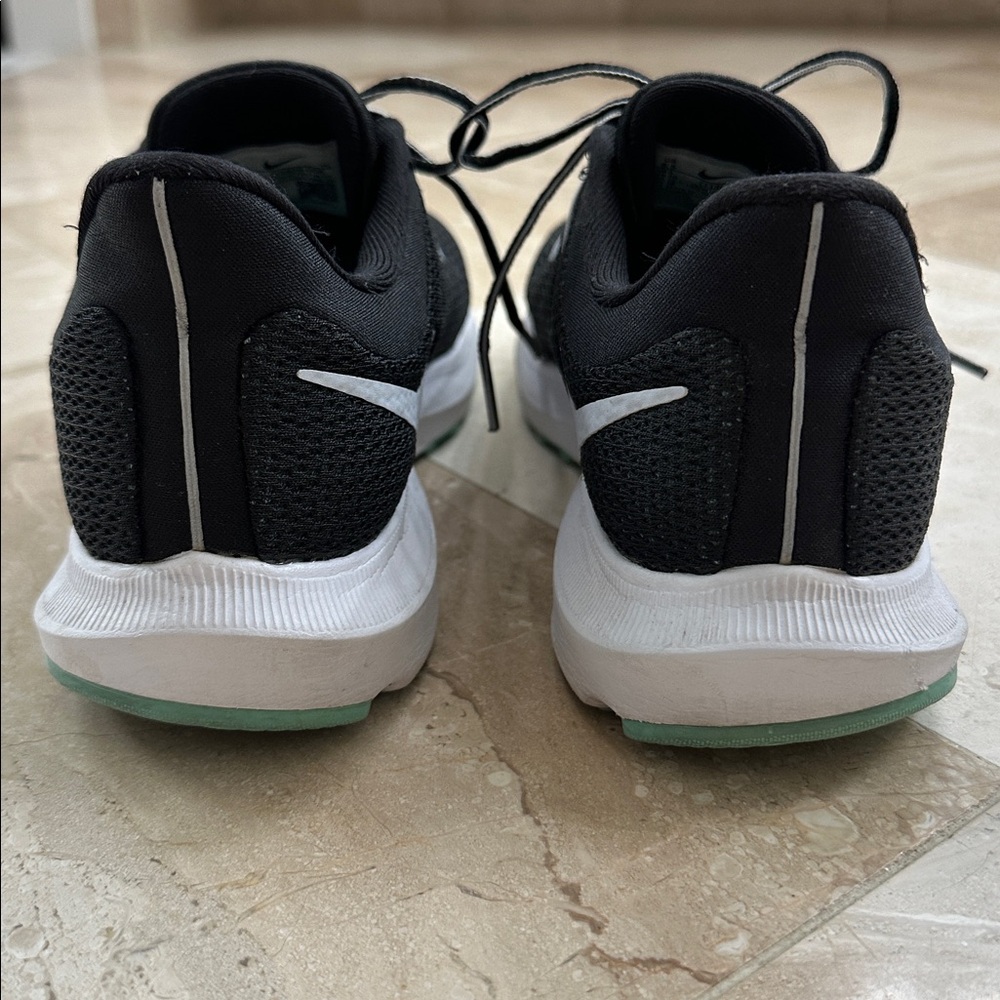 Nike Women’s Quest Running Black and Teal Athletic Shoes - Picture 4 of 8